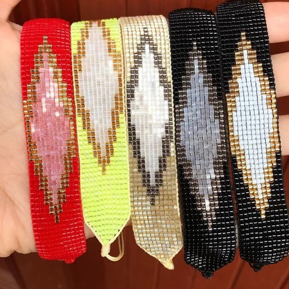 Cream and Tan Miyuki Seed Bead Bracelet - Picture 2 of 3